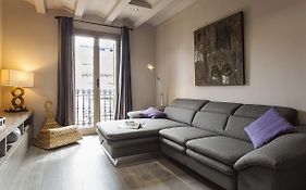 Elegant Eixample Apartment Nicely Decorated